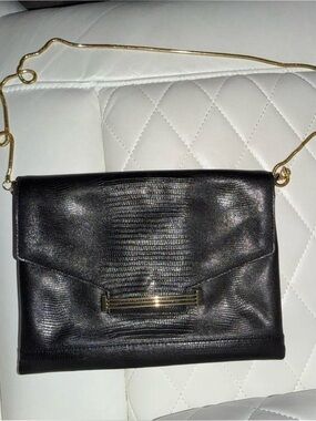 Black Textured Reiss Leather Crossbody Bag with Gold Chain